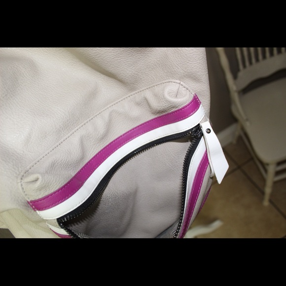 backpack - Picture 4 of 5